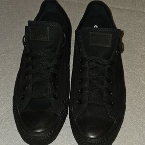 Converse Black Low-Top Canvas Sneakers - Black